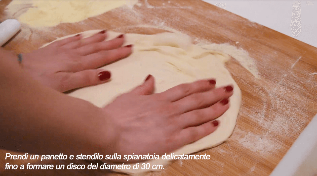 Video ricetta PIZZA fatta in casa, cucinata nel forno a legna o a gas ONE | Alfa Forni