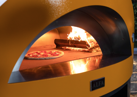 What is the best home pizza oven for cooking outdoors? | Alfa Forni